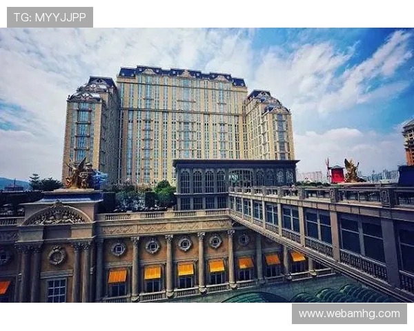 澳门巴黎人埃菲尔铁塔带你领略浪漫巴黎风情的最佳景观体验